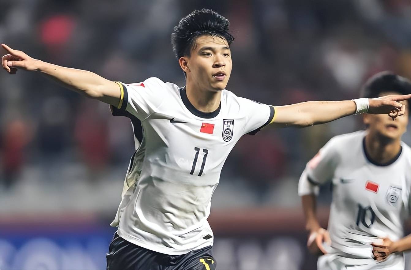 ayx-赛前曼城备战中超，战术微调细节曝光，媒体盛赞，训练强度明显提升的简单介绍