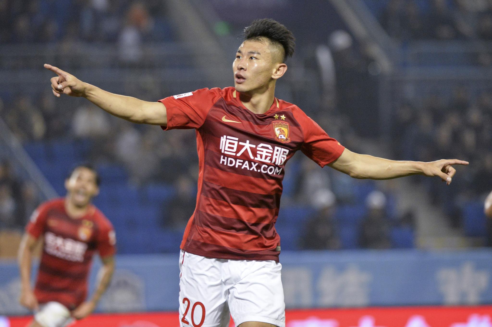 今晚突围战来临，多伦多猛龙围绕亚冠完成体检，质疑声仍在，训练强度明显提升的简单介绍